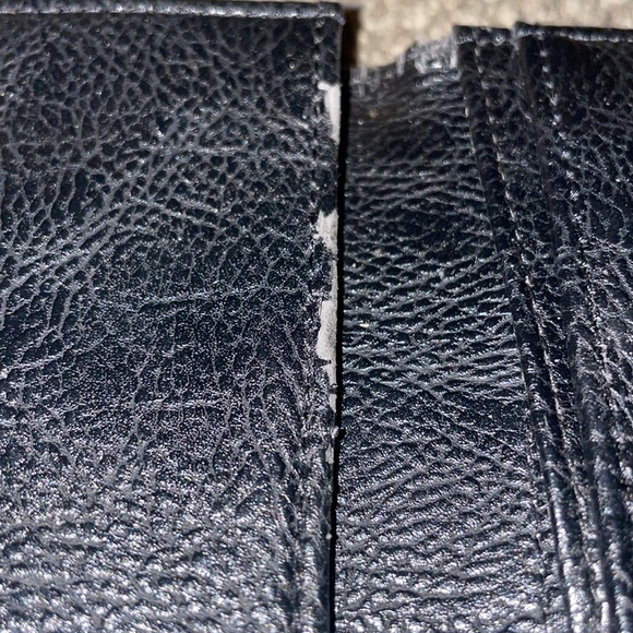 Bench Wallet - Picture 5 of 8